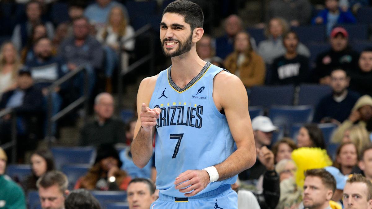 Santi Aldama volvió a salirse.