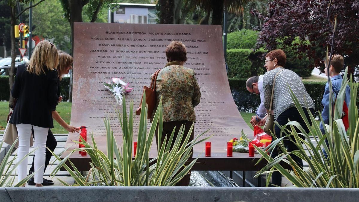 Homenaje a las víctimas del Yak 42 en Zaragoza.