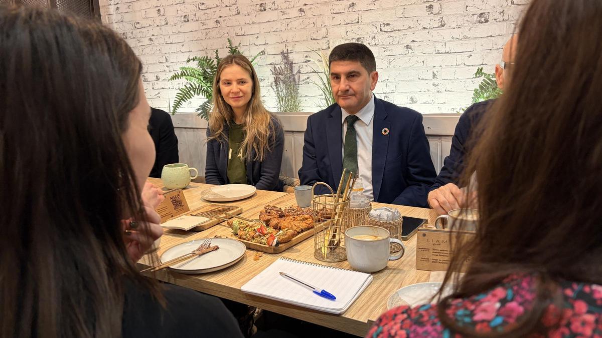 El delegado del Gobierno, Pedro Blanco, este martes con los medios de comunicación