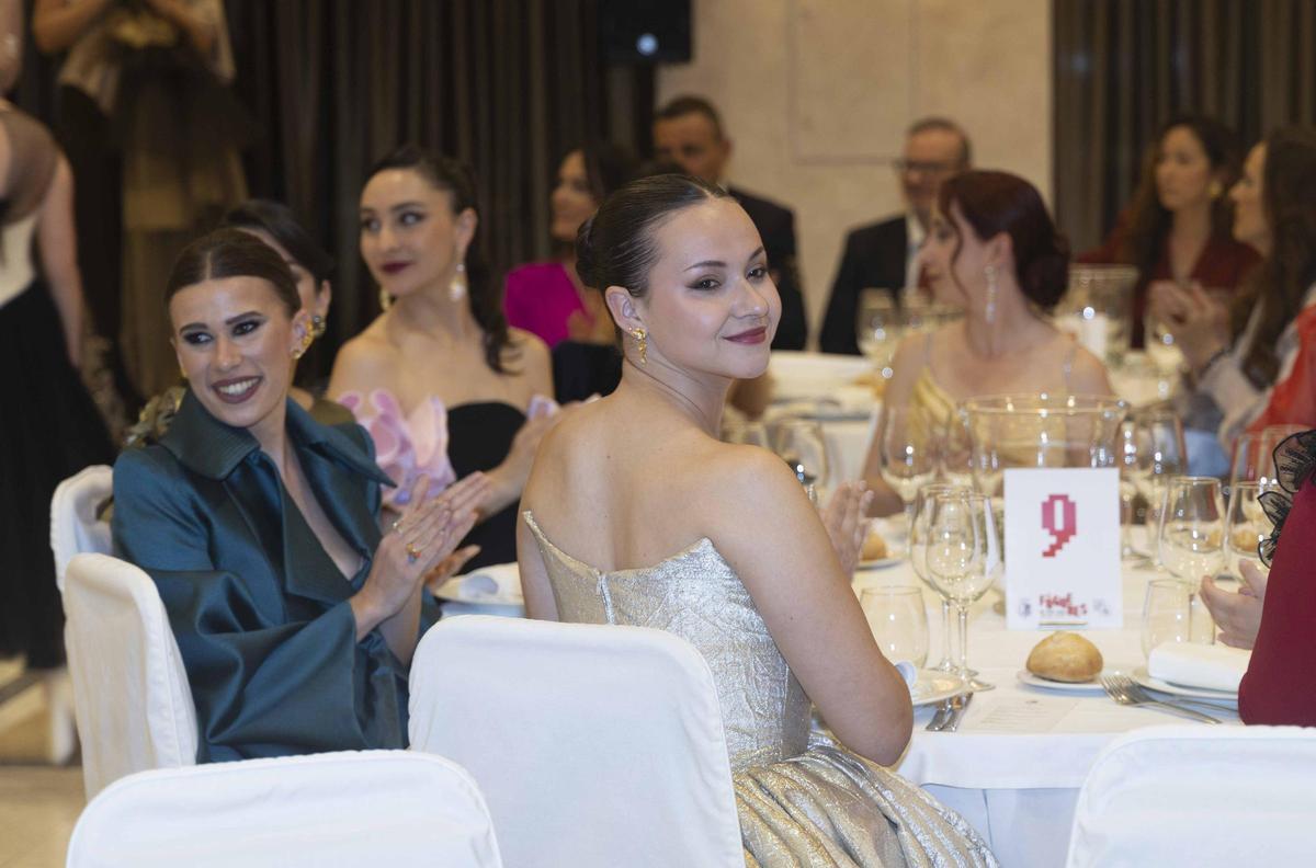 Cena de gala en las convivencias de las candidatas a Bellea del Foc Cena de gala en las convivencias de las candidatas a Bellea del Foc