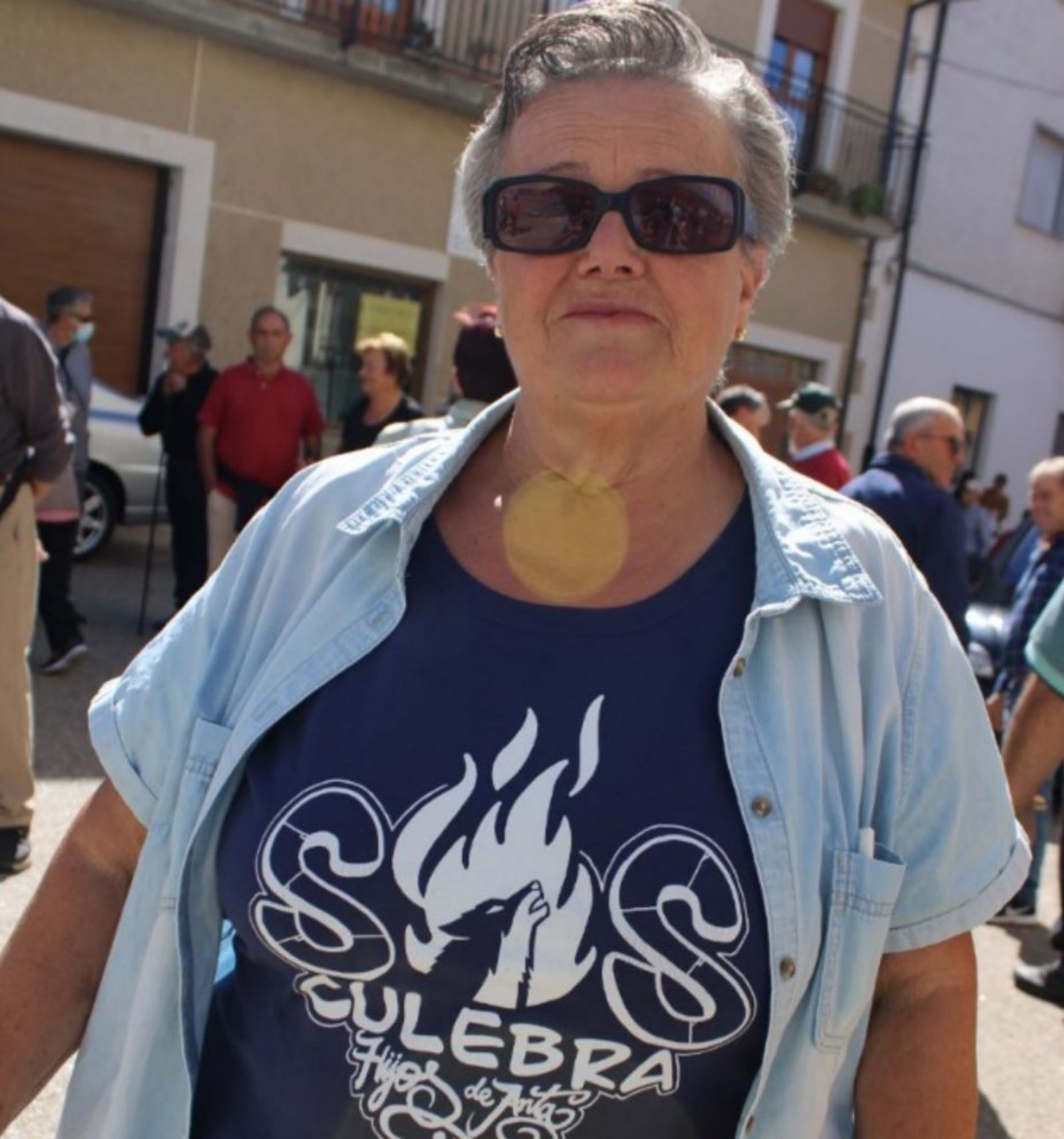 Camiseta solidaria con la Culebra de la asociación de Anta. | A. S.