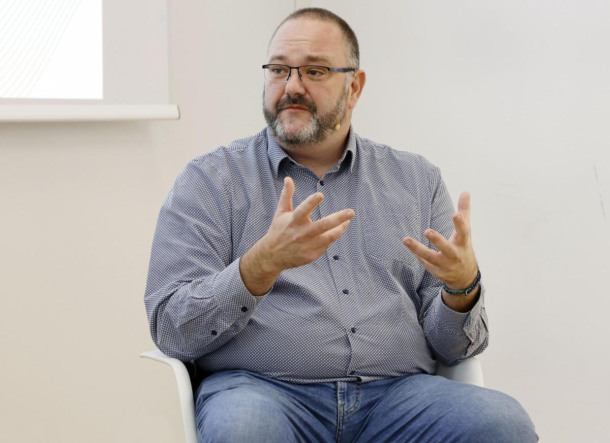 Vigo (Zona Franca, C.Areal). Jornada de Prensa Ibércia y Faro de Vigo sobre "Vigo, epicentro de la Fotónica en España", y robótica. Mesa Redonda: âImpulsando el presente y futuro de la economÃa del territorio: oportunidad paraempresas y start upsâ- Yanina Hallak, CEO y cofundadora de Uarx Space- Gabriel Gómez Celaya, CEO de Marine Space Instruments- Guillermo Lamelas, CEO de Allen Space