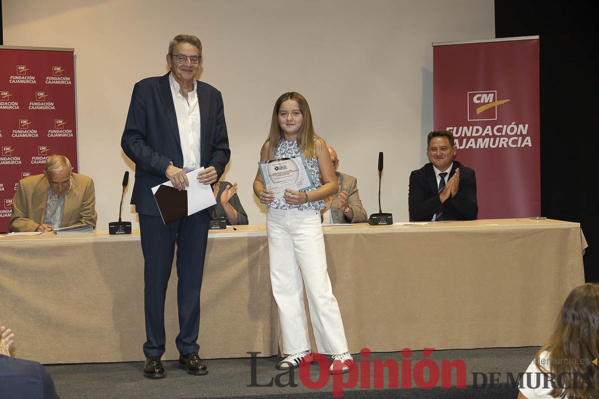 Entrega de los premios de la Fundación Robles Chillida a estudiantes caravaqueños