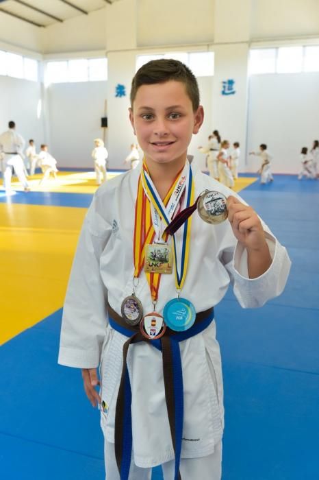 28-02-2020 LAS PALMAS DE GRAN CANARIA. Gorka Guerra, de 10 años, medalla de plata en la Liga Nacional de Karate. Fotógrafo: ANDRES CRUZ  | 28/02/2020 | Fotógrafo: Andrés Cruz