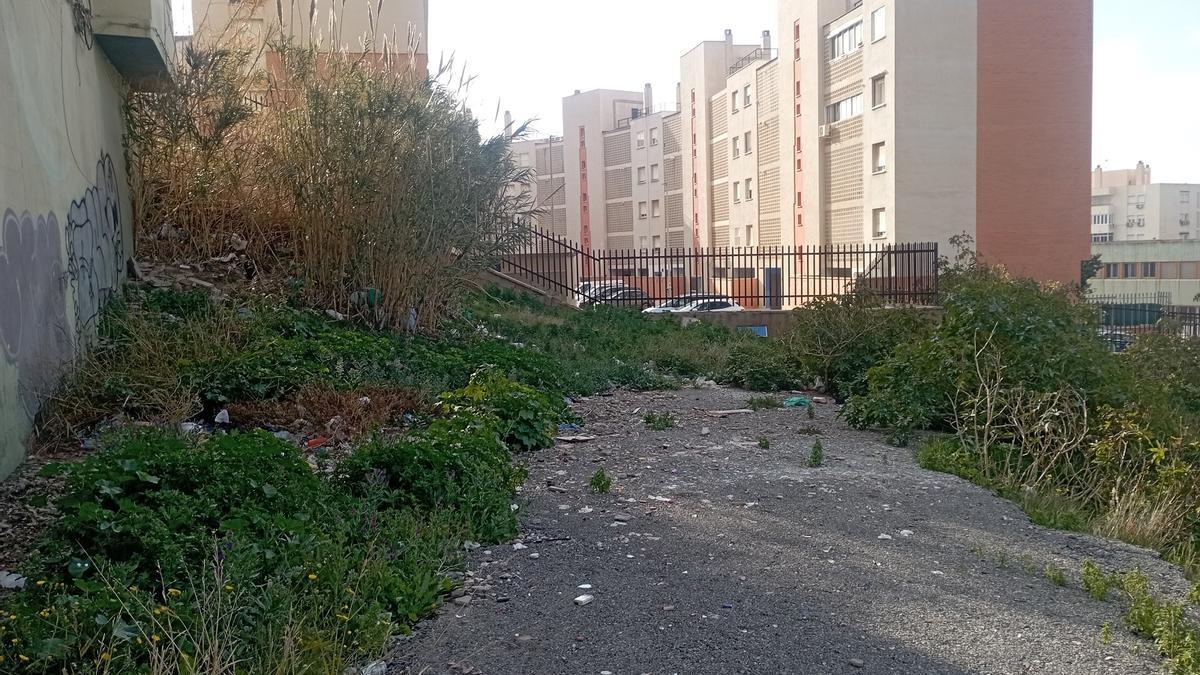 Los restos de la calle Caída en Monte Pavero, junto a la actual calle Albacete, esta semana.