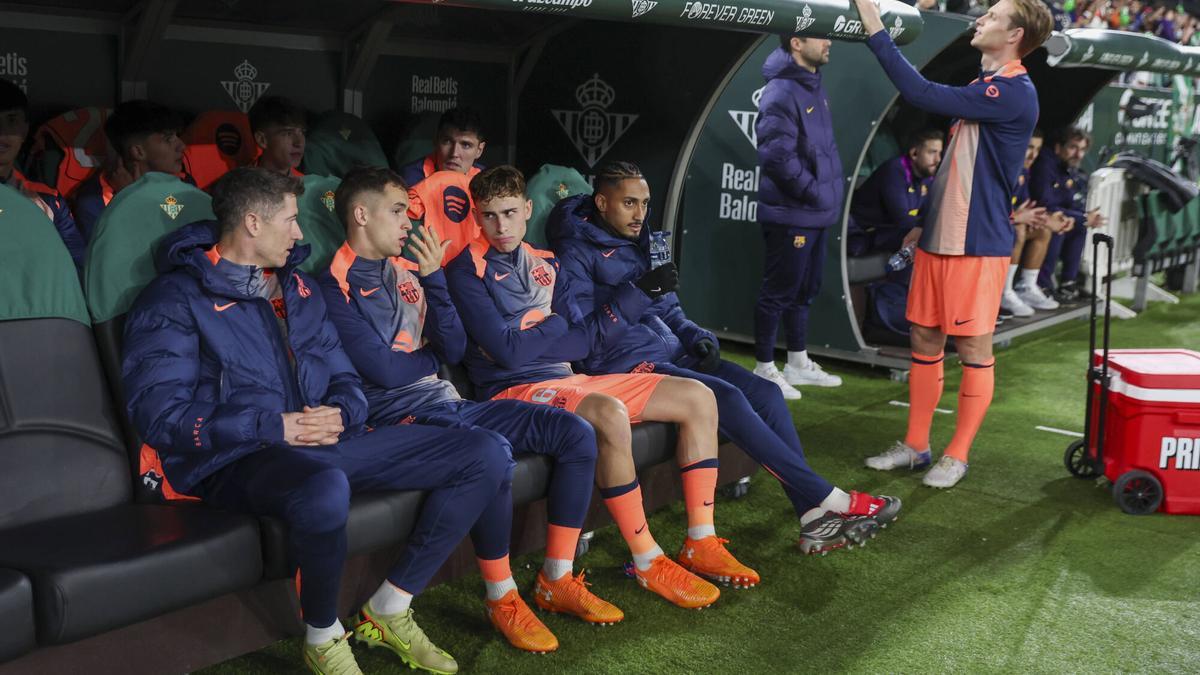 Hansi Flick muy orgulloso de sus jugadores tras la victoria ante el Betis