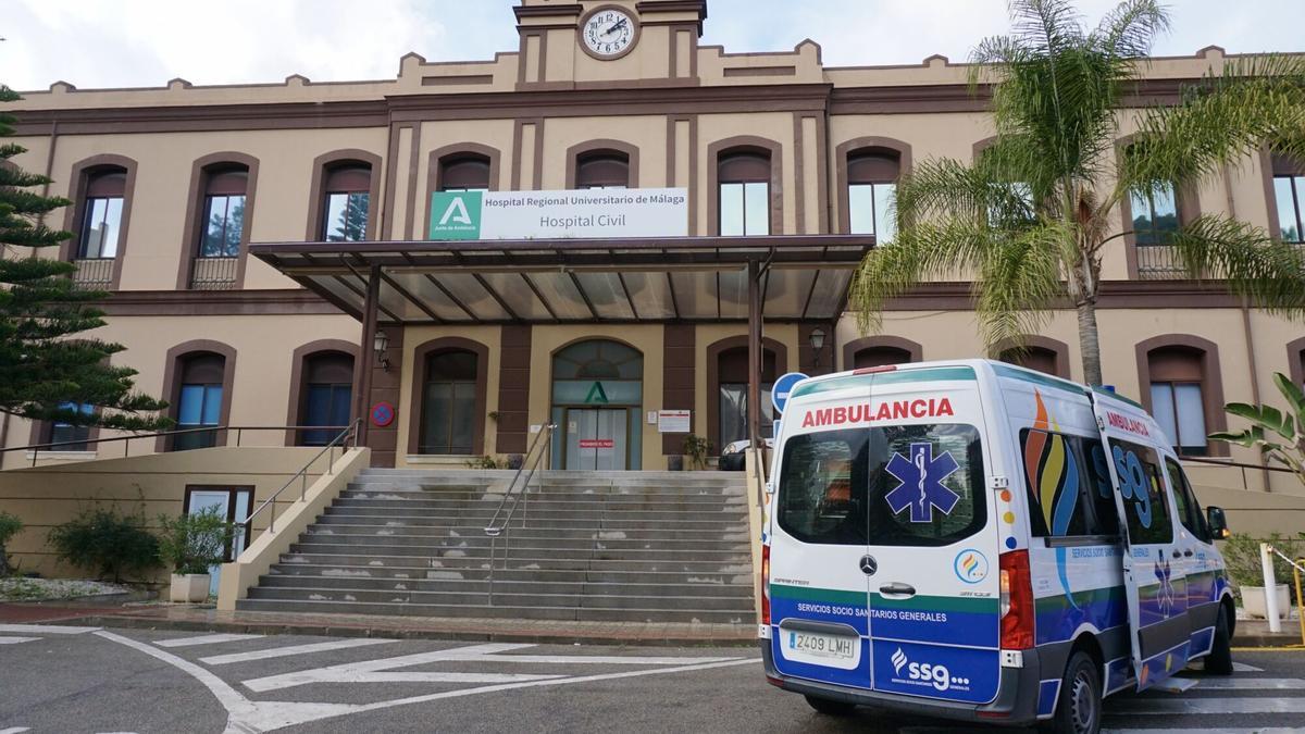 Vistas de la fachada del Hospital Regional de Málaga, Hospital Civil.