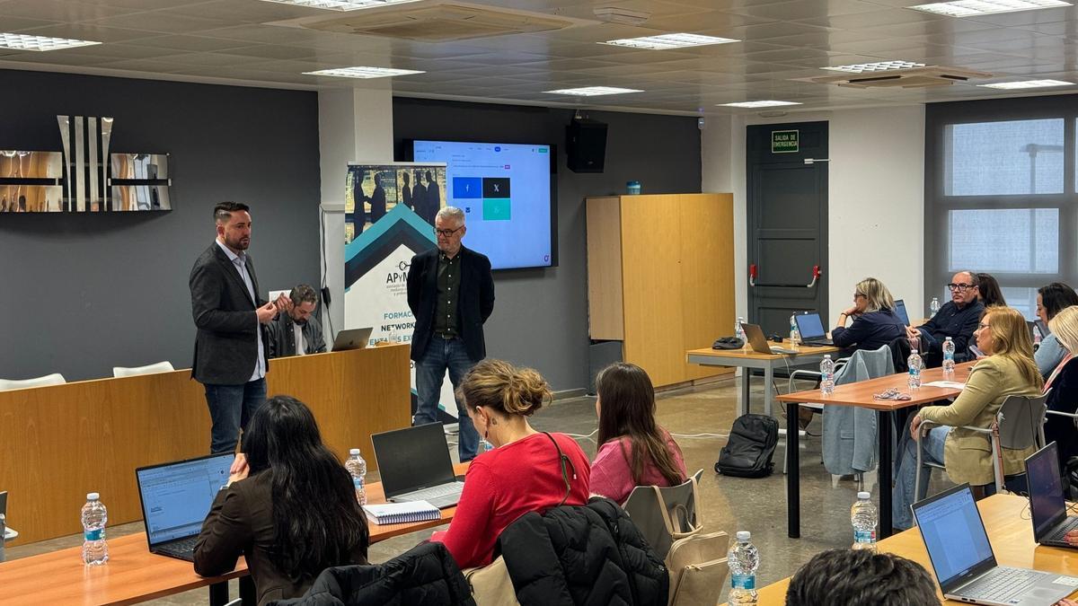 Inauguración del curso de IA de Apymep en Paterna.