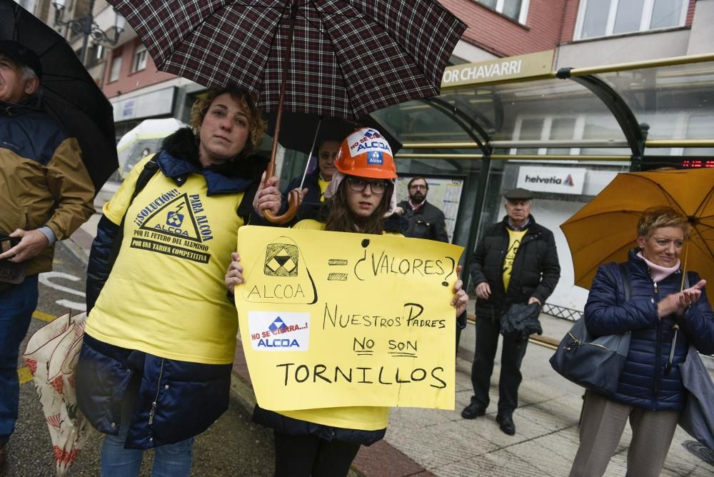 Marcha de trabajadores de Alcoa entre Avilés y Oviedo