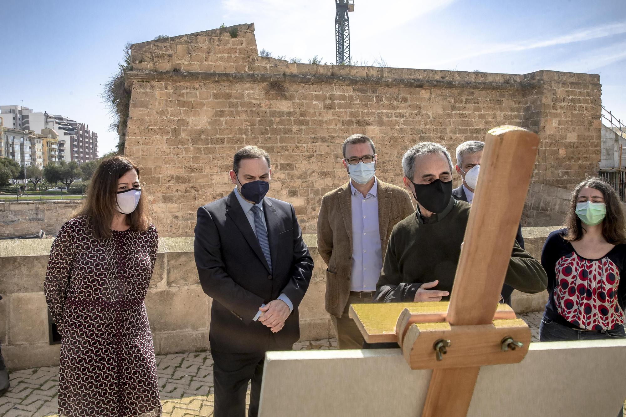 El ministro Ábalos visita el Baluard del Princep con la presidenta Armengol y el alcalde Hila