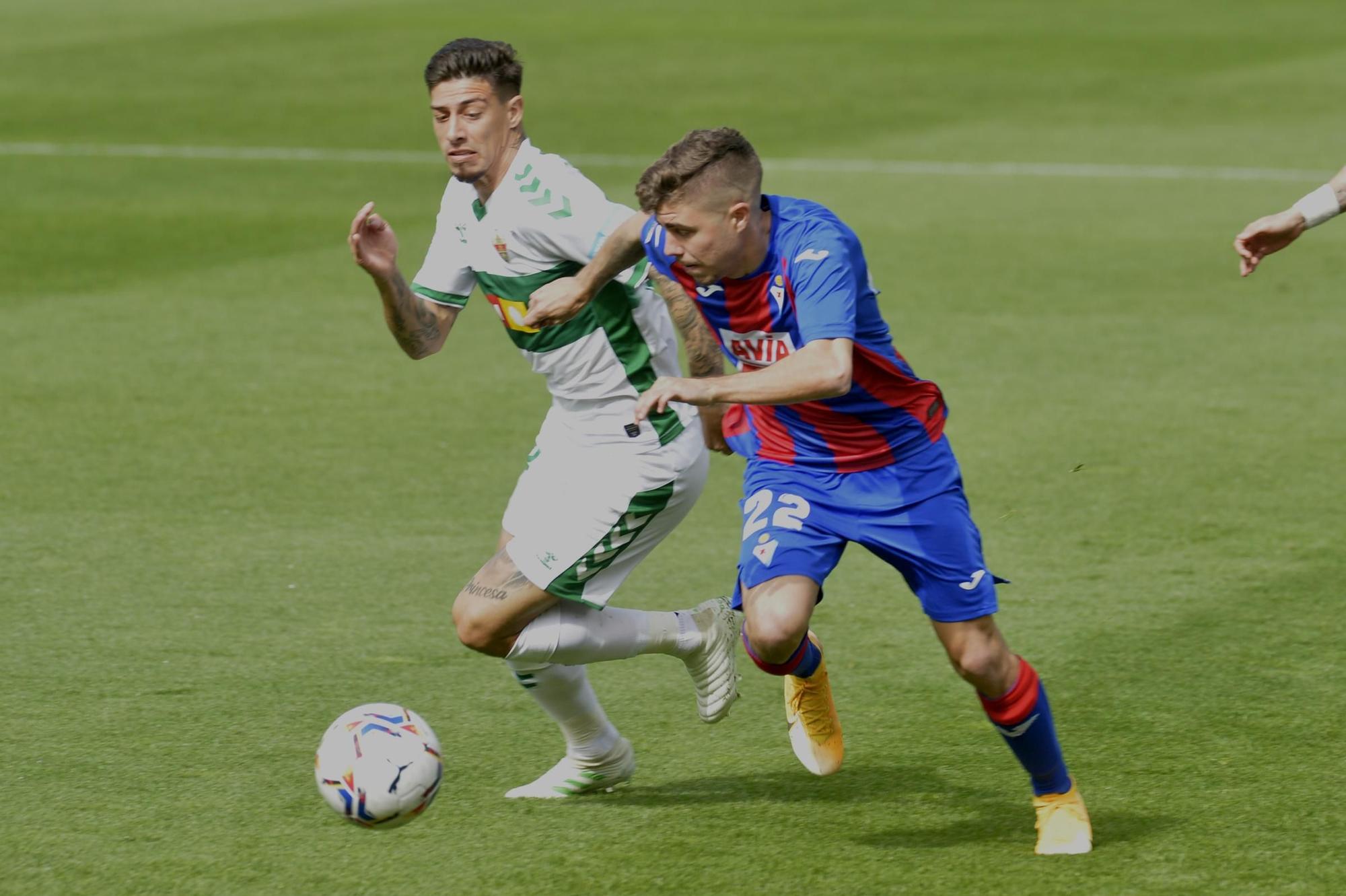 El Elche vence al Eibar 1-0 y se reencuentra con la victoria después de 17 partidos