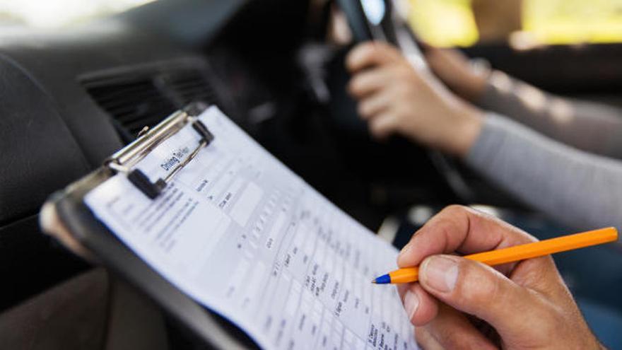El duplicado del carnet de conducir podrá solicitarse en las gestorías asturianas