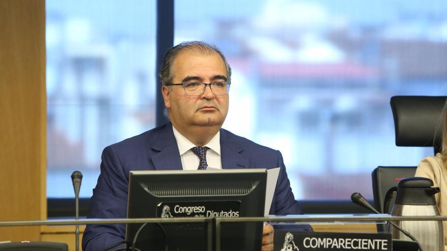 El juez propone juzgar al exdirector del Banco Popular Ángel Ron y a PwC por estafa en la ampliación de capital de 2016