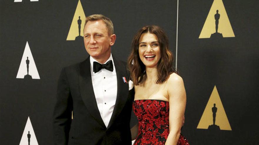 Daniel Craigh con su mujer, la actriz Rachel Weisz.