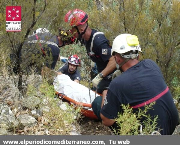Fotografías del rescate del cuerpo sin vida del ciclista ondense Víctor Cabedo