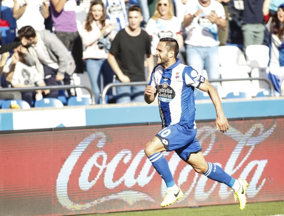 El Dépor golea a Las Palmas para cerrar la Liga