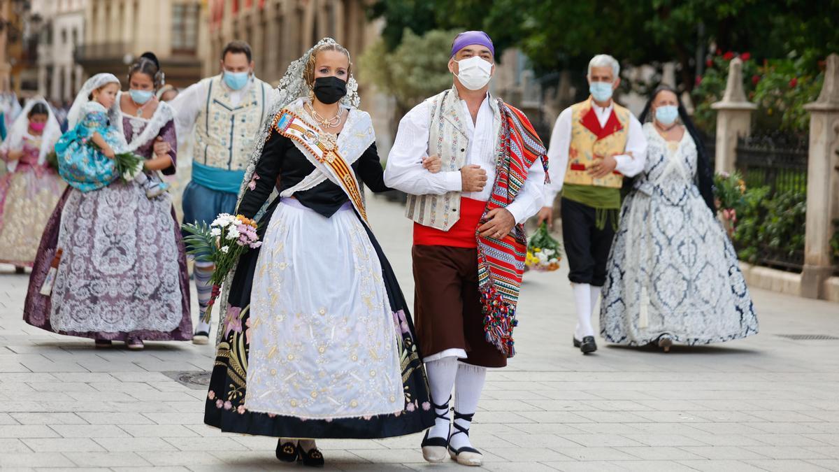 Búscate en el segundo día de Ofrenda por la calle Caballeros (entre las 18.00 y las 19.00 horas)