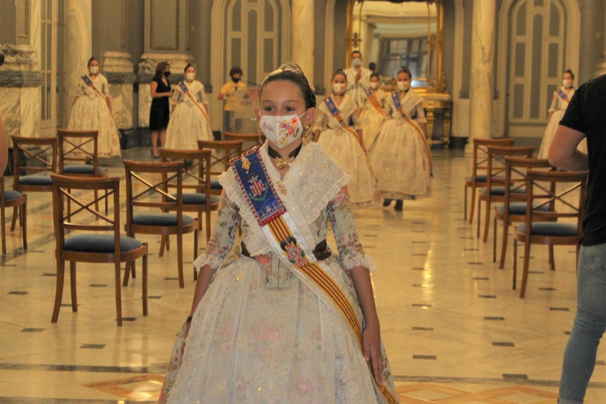 Todo preparado para la Imposición de Bandas a Falleras Mayores y Cortes de 2021