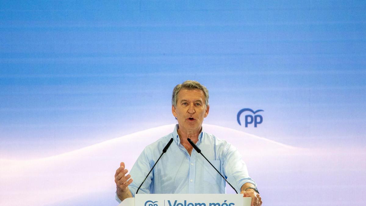 Feijóo denuncia que las nacionalizaciones por la ‘ley de nietos’ «no tienen objetivos inocentes» y es «irresponsable»