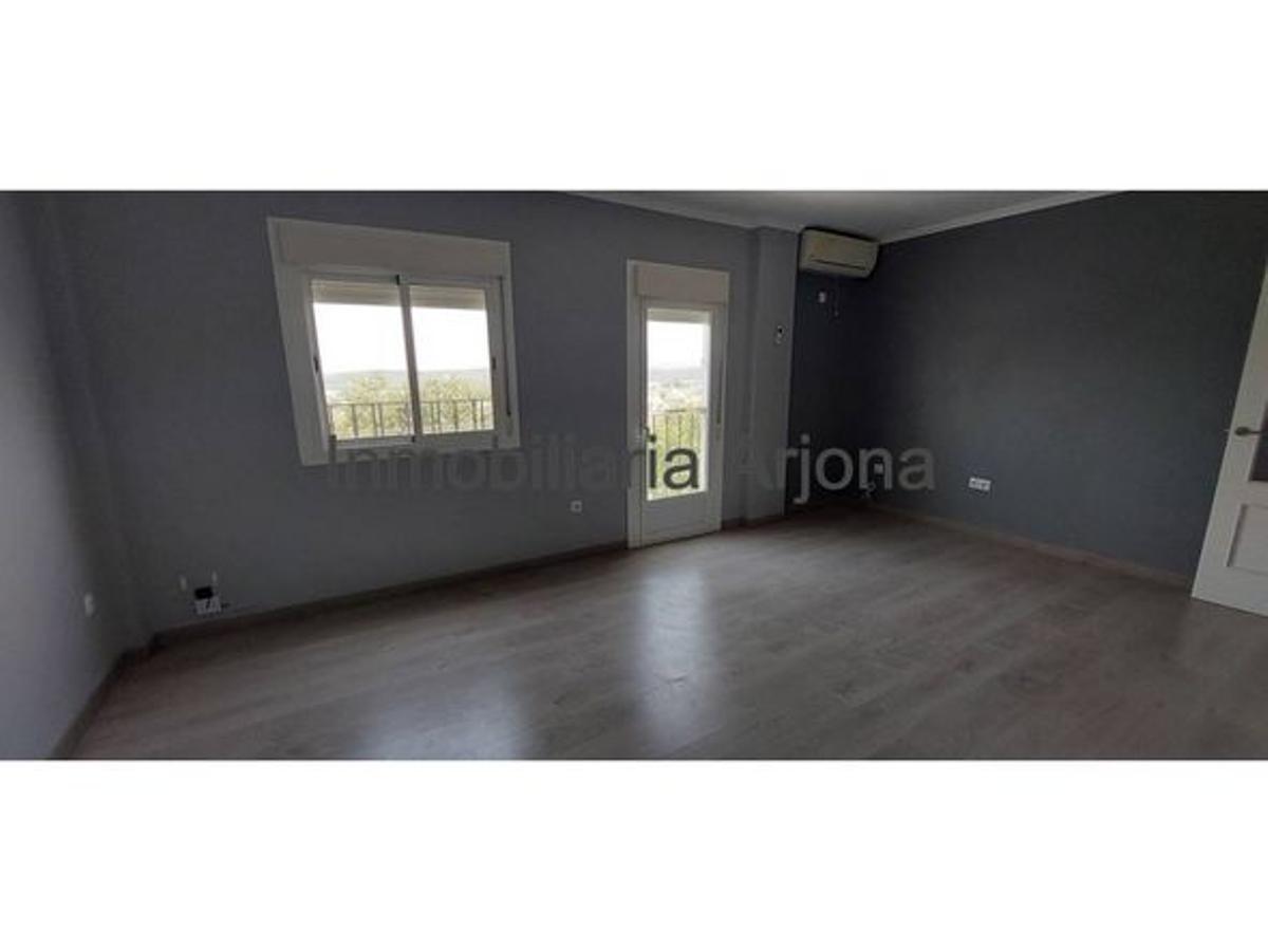 Piso barato en venta en Lucena