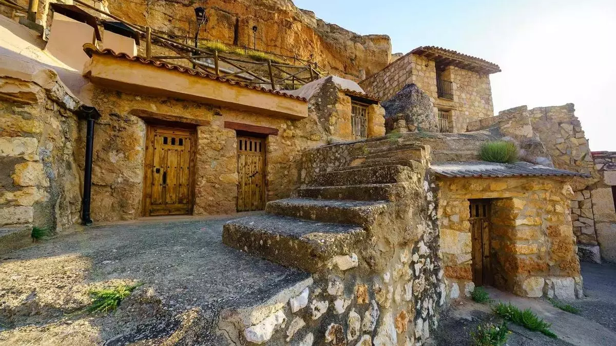 Ruta Mágica por los Valles del Norte: un paseo inolvidable entre bosques, bodegas y castillos