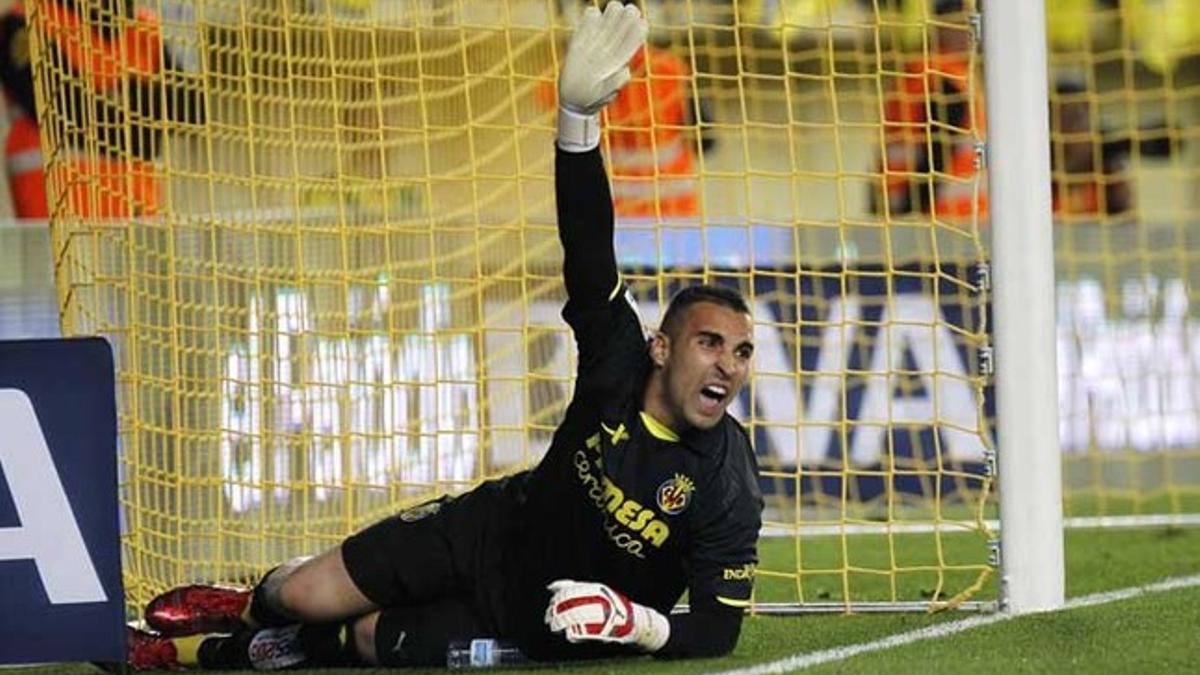 Sergio Asenjo se lesiónó de gravedad en la rodilla