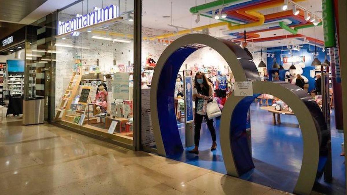 La tienda Imaginarium situada en el centro comercial Aragonia de Zaragoza, que junto al de Vélez serán las únicas tiendas que seguirán abiertas.