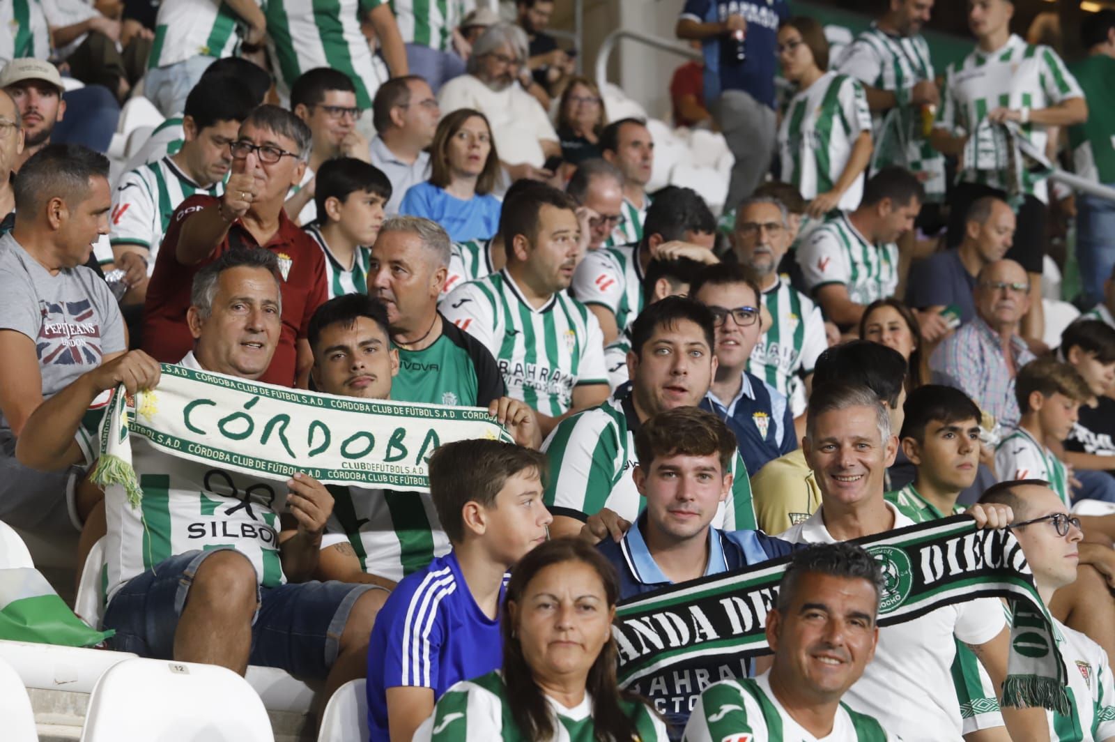 Córdoba CF-Racing de Santander | Las imágenes de la afición en El Arcángel