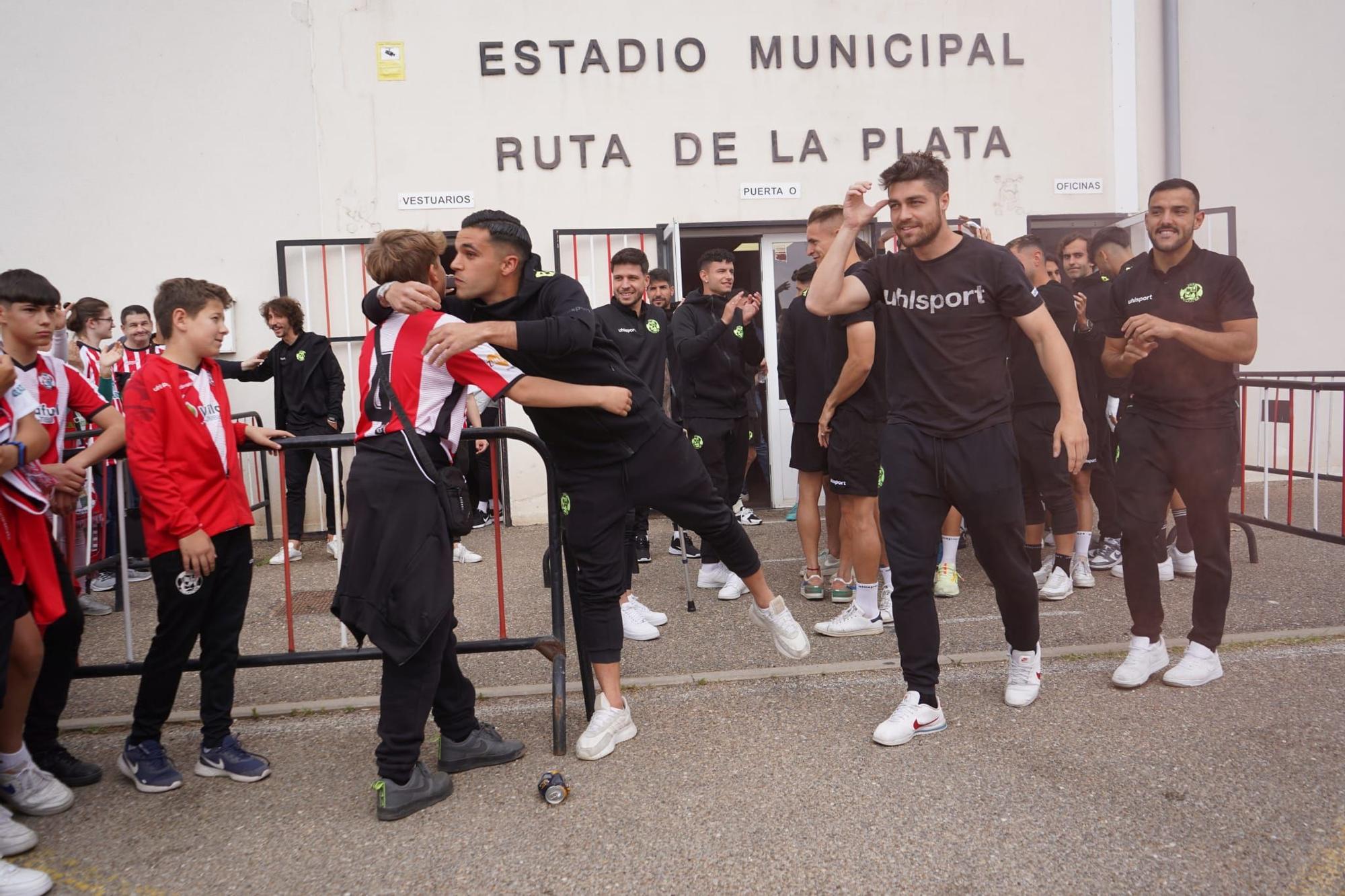 GALERÍA | Ambiente de play-off en el Ruta de la Plata ante el Zamora CF - Alavés B