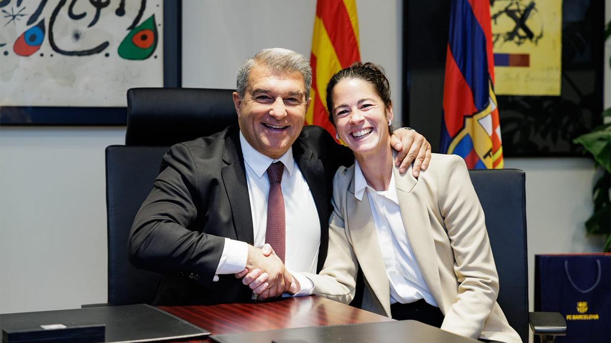 Así ha sido el momento de la firma de renovación de Marta Torrejón con el Barça hasta 2024