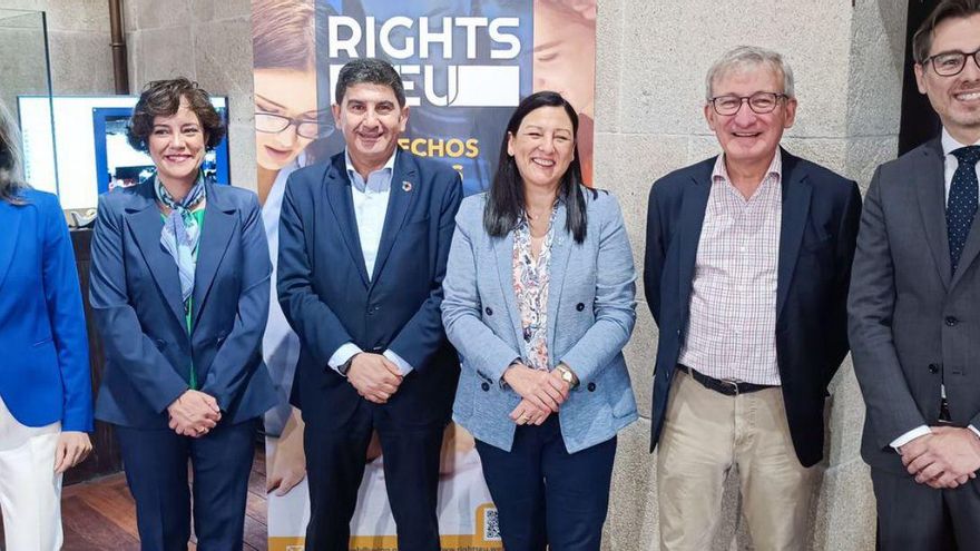 Participantes en la inauguración de ayer. | FdV