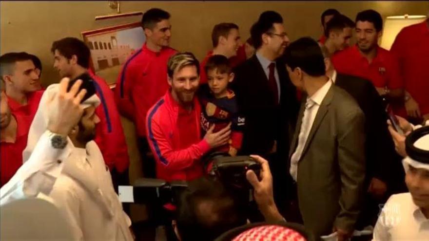 Messi conoce al niño afgano que quiere ser como él