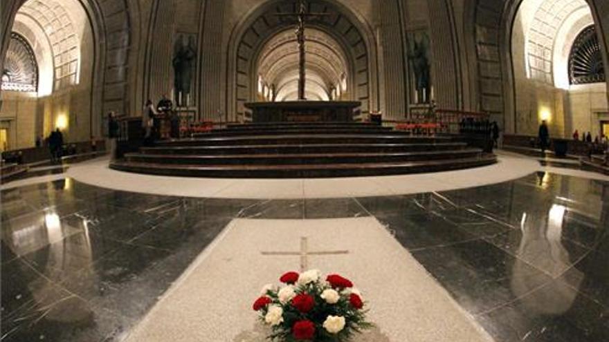 El Gobierno aprobará este viernes el decreto ley para la exhumación de los restos de Franco del Valle de los Caídos