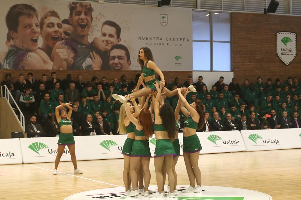 El Unicaja presenta la profunda remodelación de sus instalaciones, justo en la efeméride de su adquisición: el 18 de diciembre de 1985, la Sociedad Deportiva Caja de Ronda  adquirió los terrenos al Ay