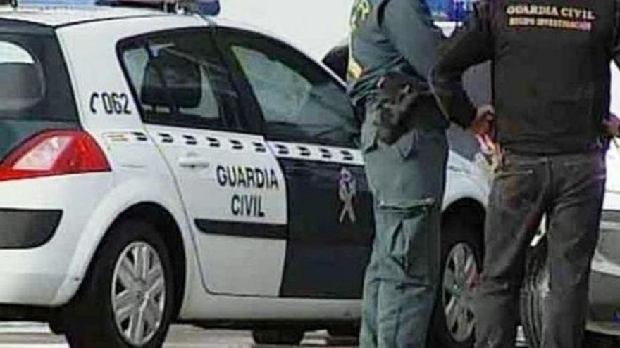 Guardia Civil salva la vida de un hombre en parada respiratoria en Binéfar