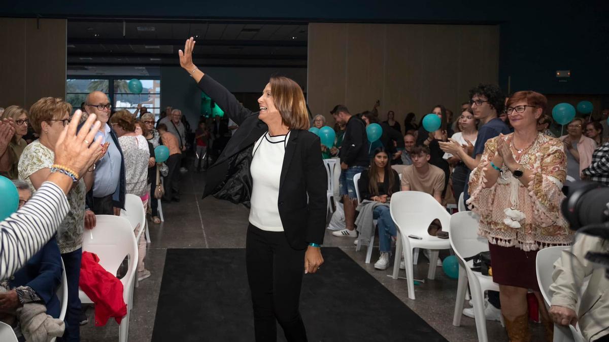 Yolanda Pastor saluda en la presentación de su candidatura de Projecte Oliva