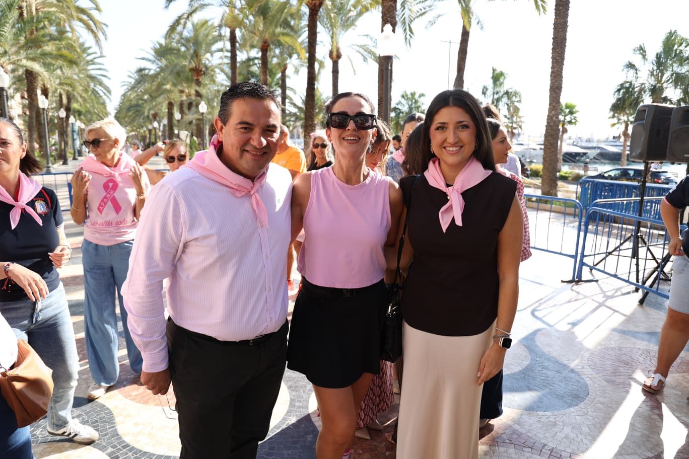 Así ha sido el acto conmemorativo de APAMM en Alicante por Día Internacional contra el Cáncer de Mama