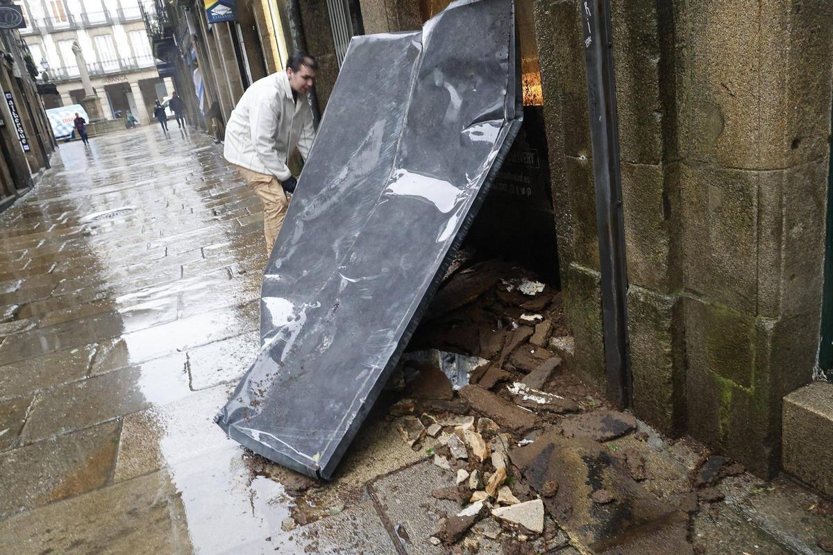 La intensa borrasca Kirk deja decenas de incidencias a su paso por Santiago