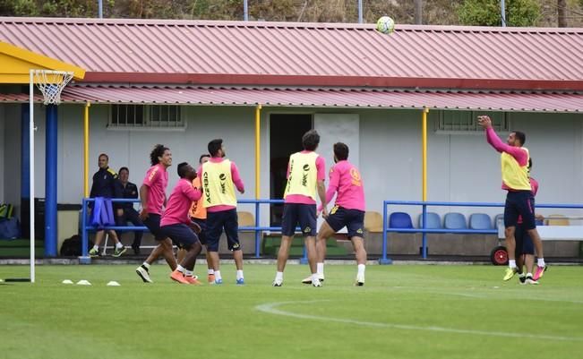 Entrenamiento UD LAS PALMAS en Barranco Seco ...