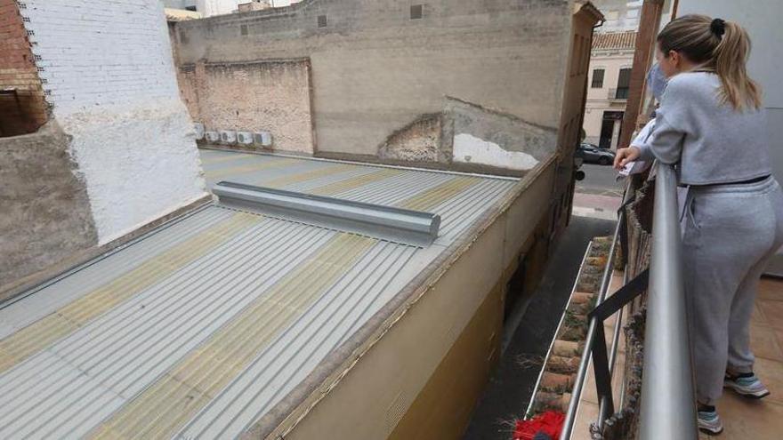 Vila-real refuerza el techo de la Escola de Teatre para paliar el frío