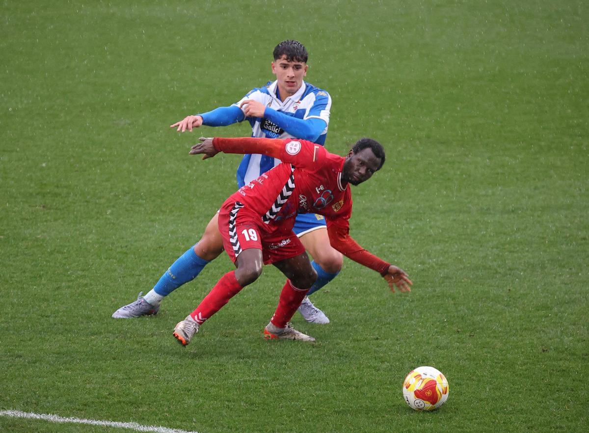 El Fabril gana al Sarriana (2-1) sobre la hora