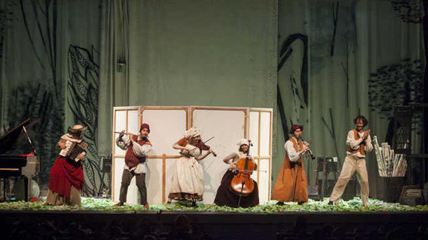 Alumnos en la Casa Museo Tomás Morales