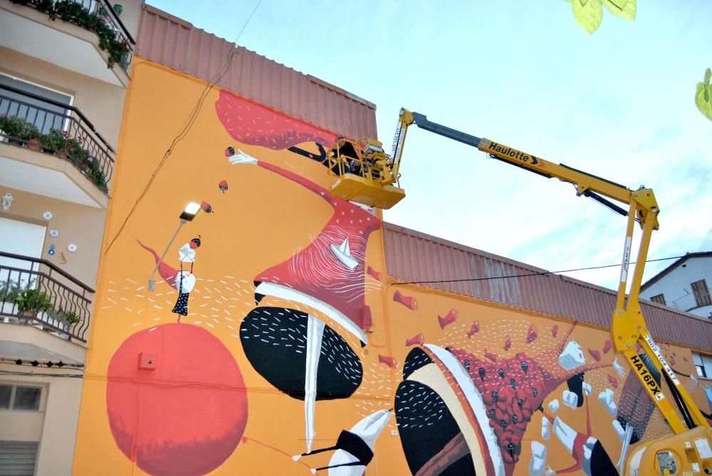 Mural de l'il·lustrador Valentí Gubianas a Navàs