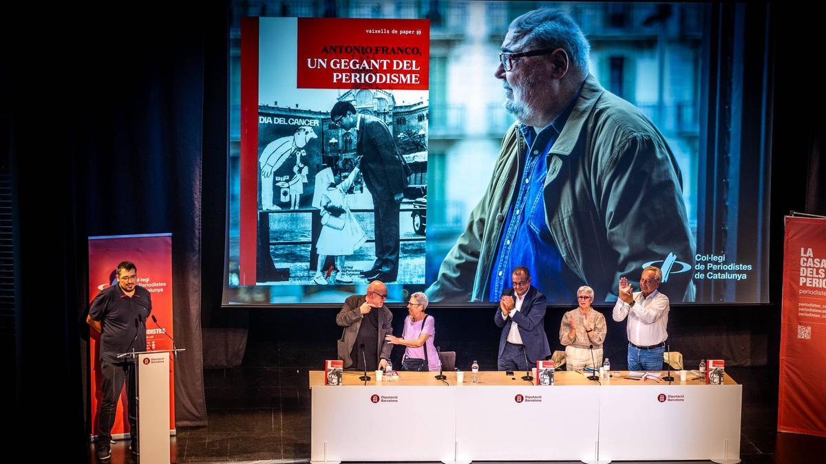 Presentación del libro homenaje a Antonio Franco, exdirector de El Periódico