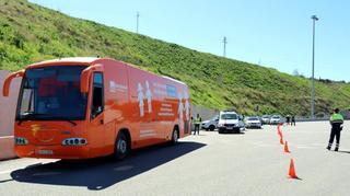 Los Mossos retiran el autobús transfóbico de Hazte Oír