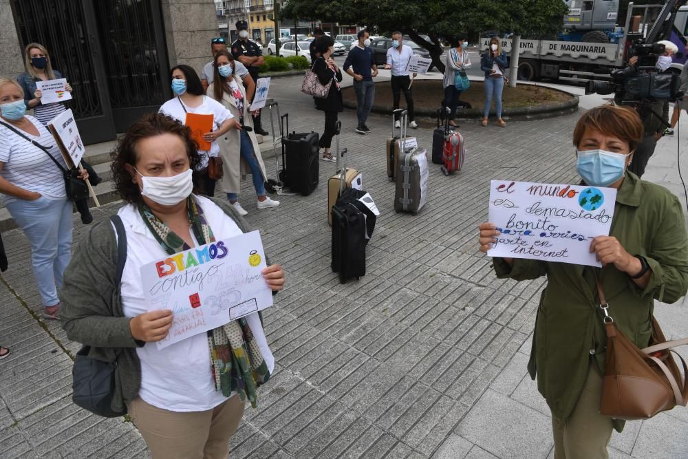 Las empresas del sector denuncian haber quedado "en un segundo plano" frente a los intereses de los grandes grupos turísticos y afirman sentirse "desprotegidos".