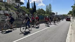 Los ciclistas acatan la sentencia del TSJC y realizan una bicicletada alternativa en Vallvidrera