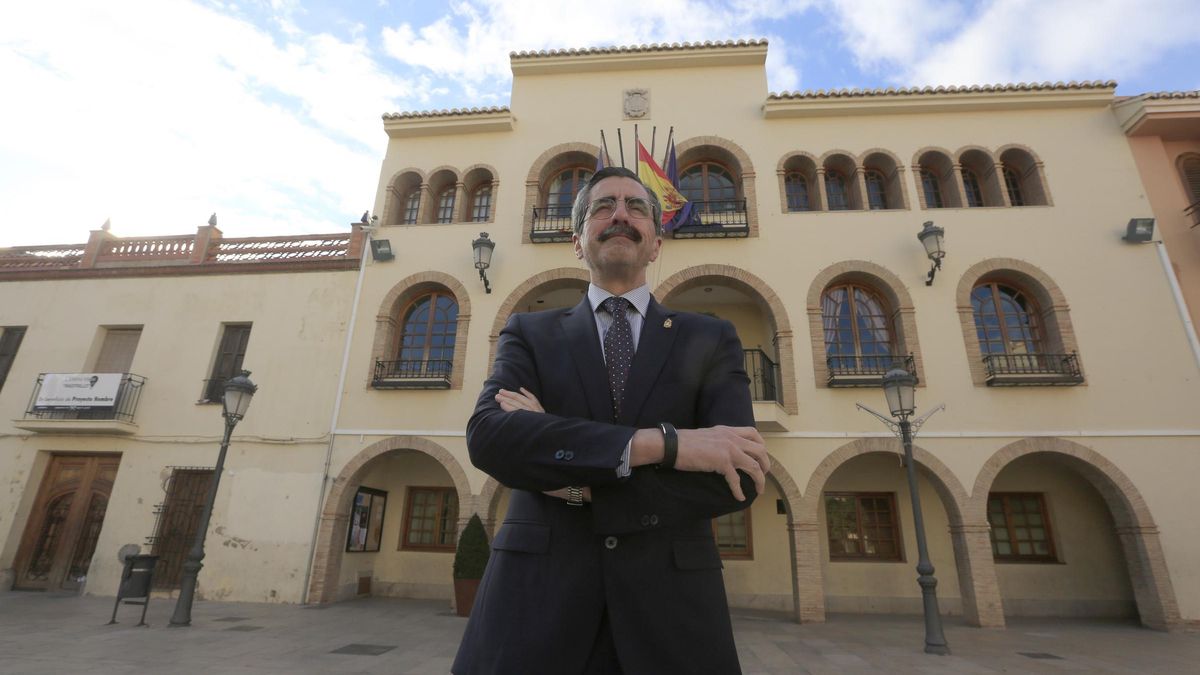 José María Ángel en una imagen de archivo como alcalde de l'Eliana.