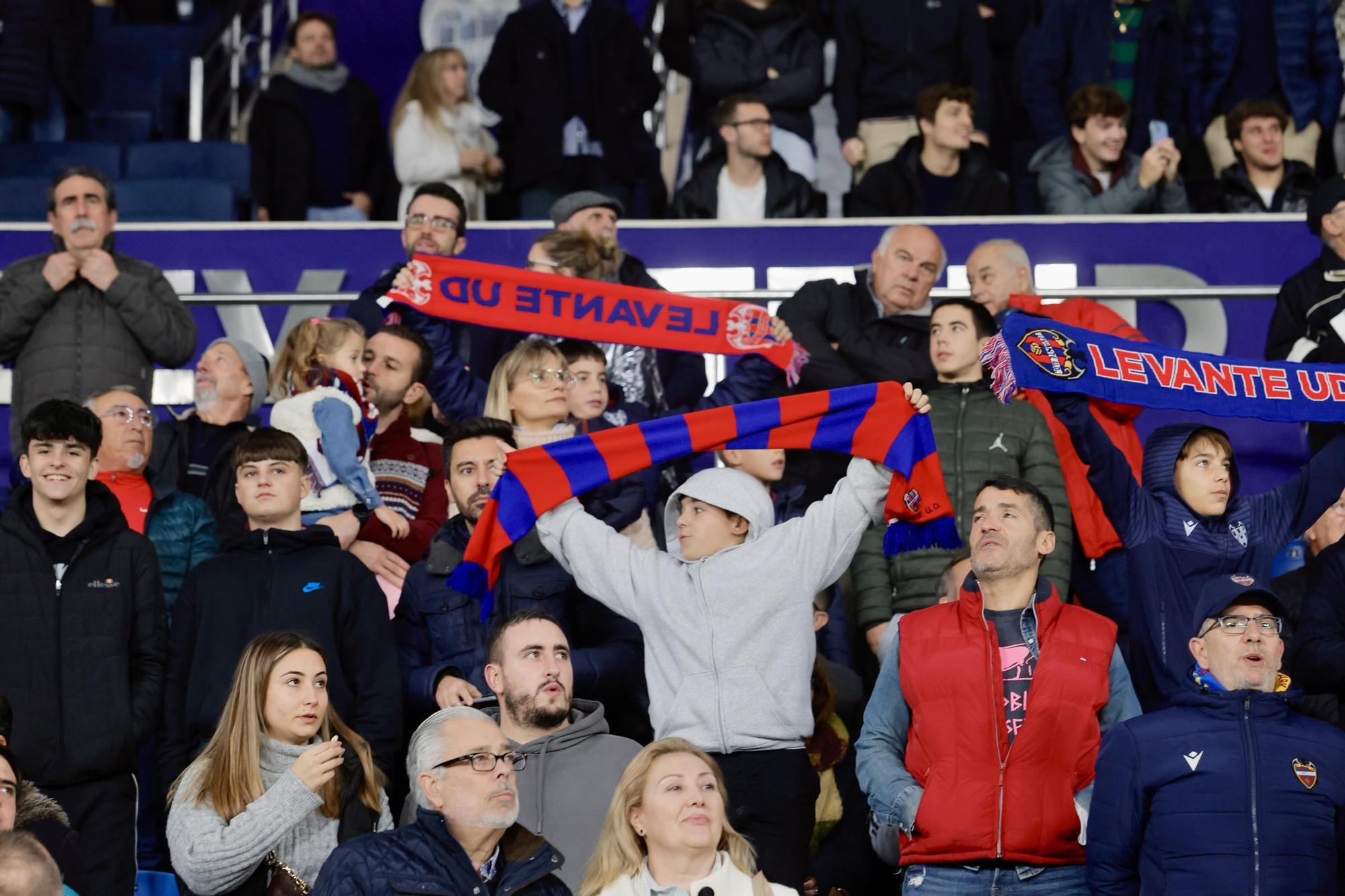 Partido de Copa del REy entre el Levante UD y el SD Amorebieta en imágenes