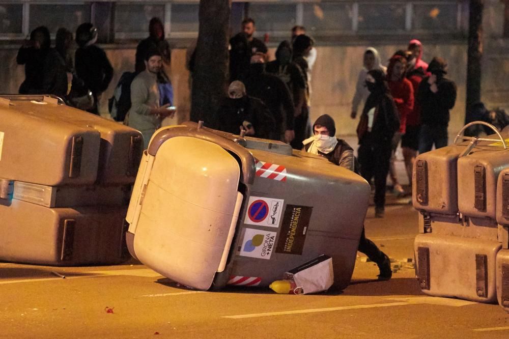 Galeria de fotos: Enfrontaments a Girona entre manifestants i policia